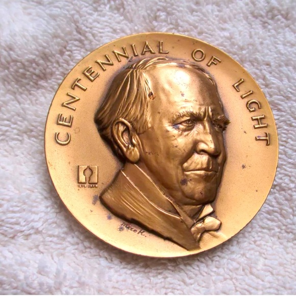 THOMAS EDISON Centennial of Light 2 3/4"Bronze 1979 Wizard of Menlo Park MACO - Picture 1 of 2